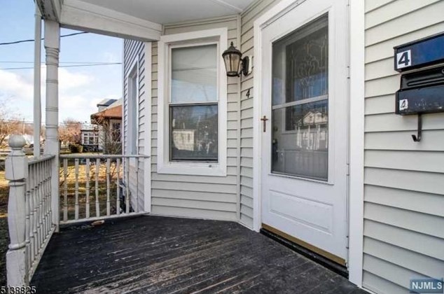 24 Baker St, Dover, NJ 07801