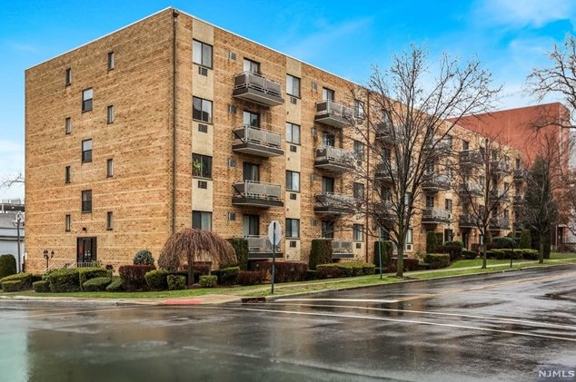 100 2nd St #205, Hackensack, NJ 07601