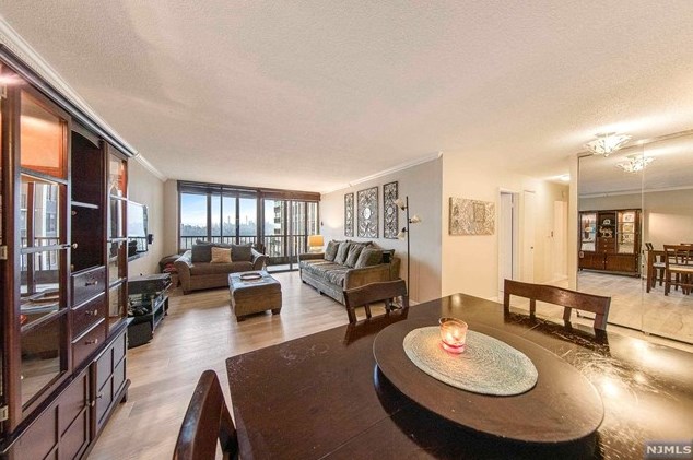 200 Winston Dr Apt 710, Cliffside Park, NJ 07010