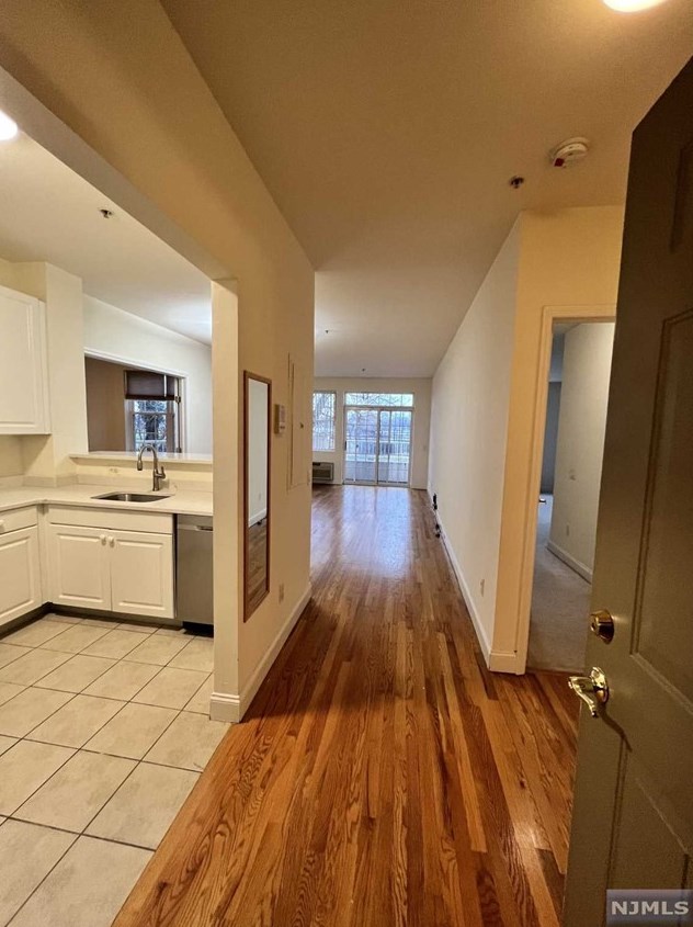 1100 River Rd Apt 106, Edgewater, NJ 07020