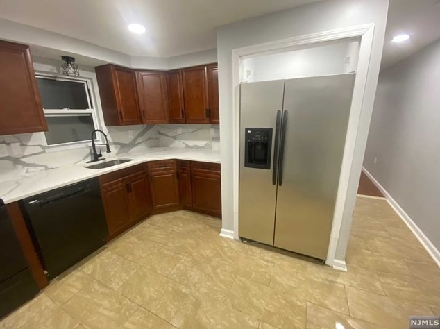 119-121 Maple St #121, Jersey City, NJ 07304