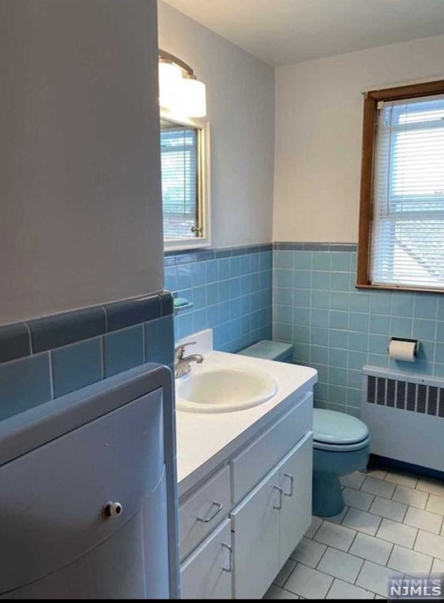 39 Louis St, Lodi NJ  07644-3512 exterior