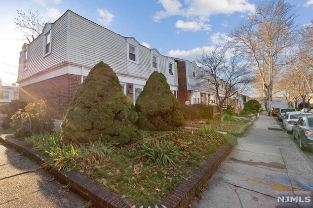 311 Stevens Ave, Jersey City, NJ 07305-1307