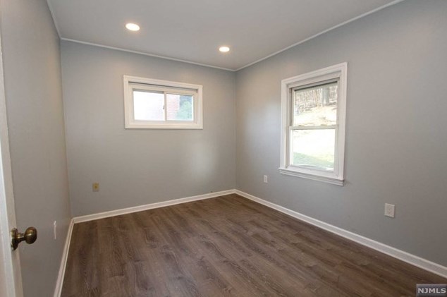 101 Hillside Dr, Paterson NJ  07508-2852 exterior