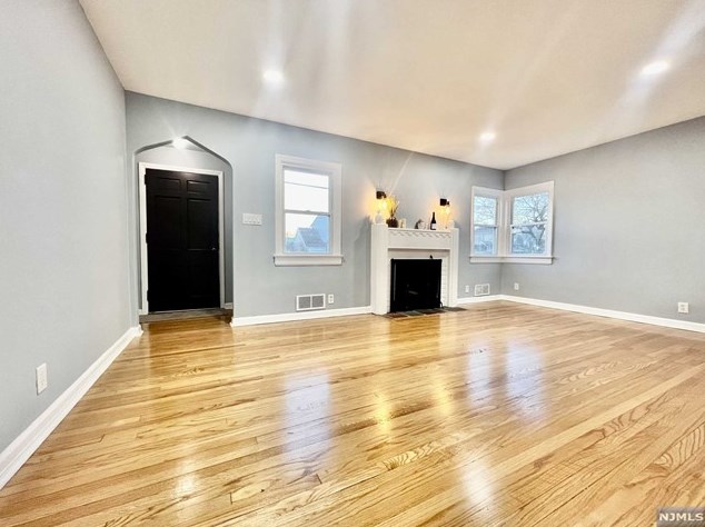 612 Beech Ave, Saddle Brook, NJ 07663-4428