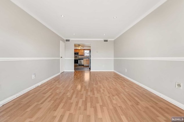1008 Unicorn Way, Clifton NJ  exterior