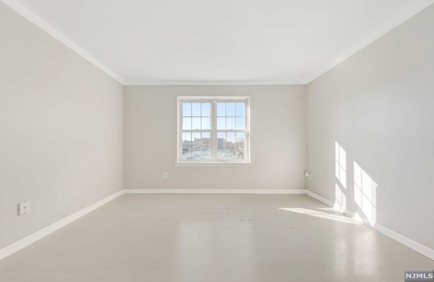 1008 Unicorn Way, Clifton NJ  exterior