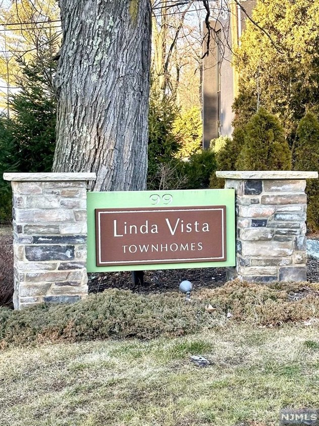 99 Spring Valley Rd, Montvale NJ  07645-1704 exterior