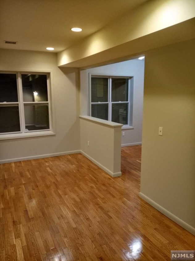 158 Highland Ave, Clifton NJ  07011-2094 exterior