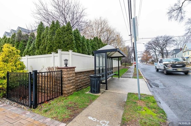 199 Union Ave, Rutherford NJ  07070-3505 exterior