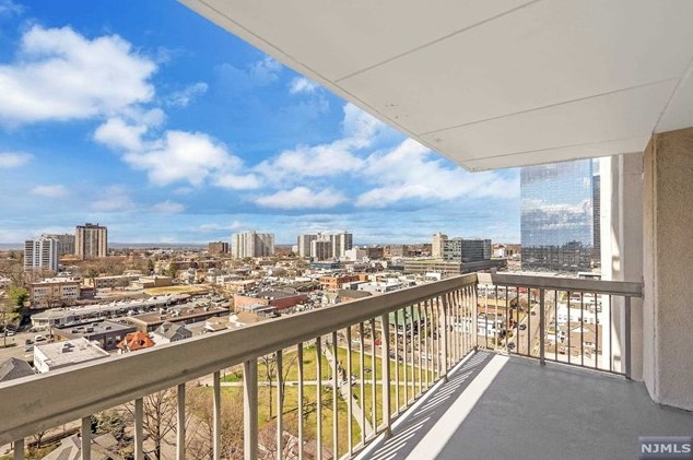 1600 Parker Ave #17a, West Fort Lee, NJ 07024