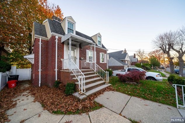 460 Greenmount Ave, Cliffside Park, NJ 07010