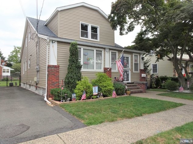32 La Salle Ave, Clifton, NJ 07013