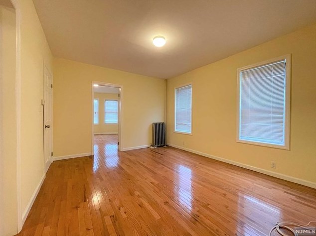 12 Dassing Ave, Newark NJ  07106-2220 exterior