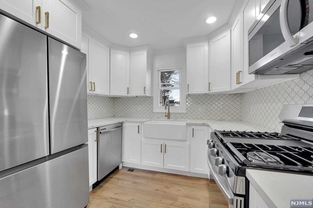 25 Spring Hill Rd, Clifton NJ  07013-2316 exterior