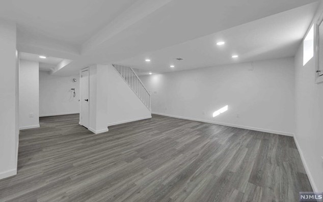 25 Spring Hill Rd, Clifton NJ  07013-2316 exterior