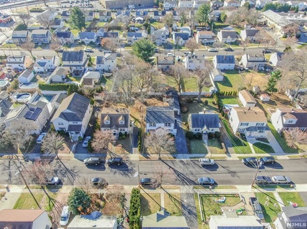 25 Spring Hill Rd, Clifton NJ  07013-2316 exterior