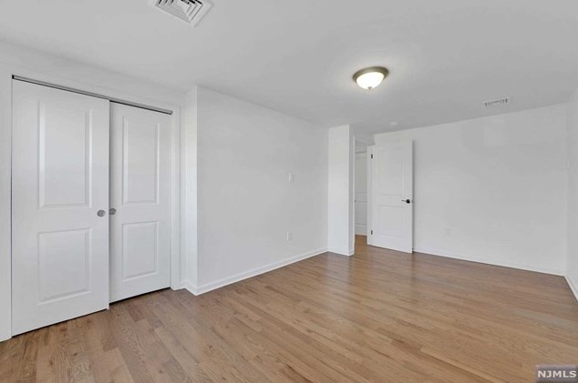 25 Spring Hill Rd, Clifton NJ  07013-2316 exterior