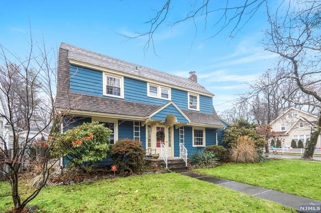 930 Garrison Ave, Teaneck, NJ 07666