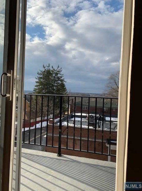 68 E Main St #4, Bogota, NJ 07603