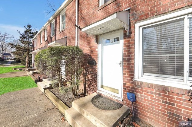130 Glenbrook Pkwy #8d, Englewood, NJ 07631