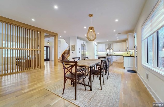 1070 Harvard Pl, West Fort Lee NJ  07024-1630 exterior