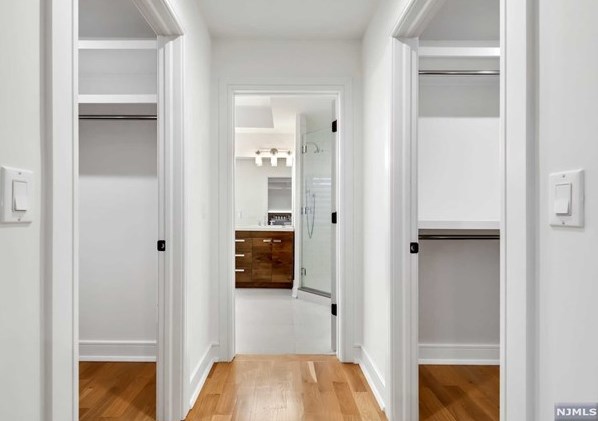 1070 Harvard Pl, West Fort Lee NJ  07024-1630 exterior