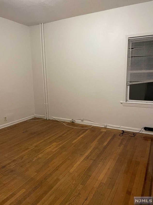 159 Fort Lee Rd, Teaneck, NJ 07666