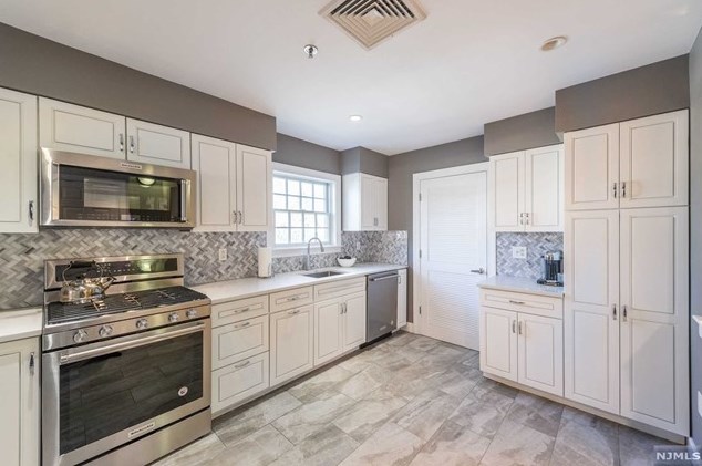 201 Bellevue Ave, Montclair, NJ 07043