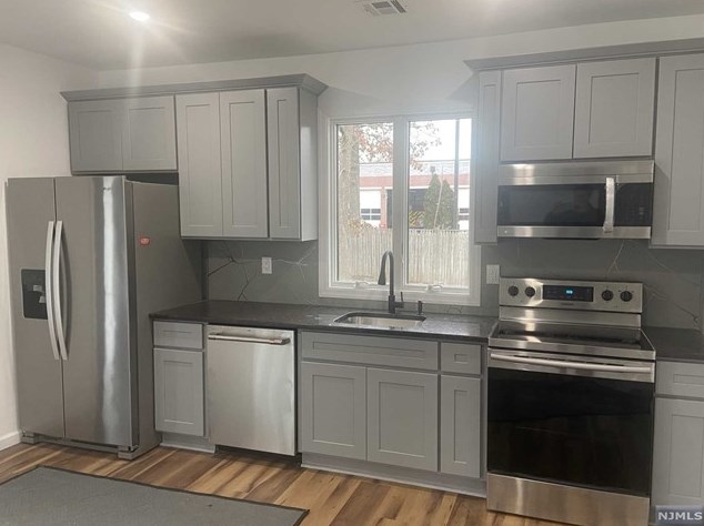 638 Cedar Ln, Paramus, NJ 07652
