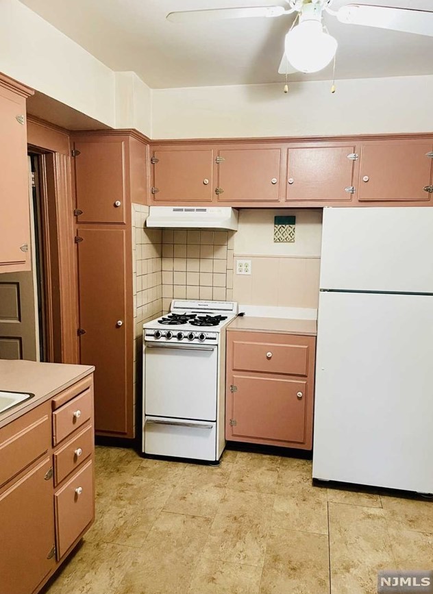 439 Lanza Ave #2, Outwater, NJ 07026
