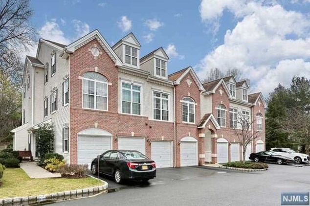 105 Riverwalk Way, Clifton, NJ 07014