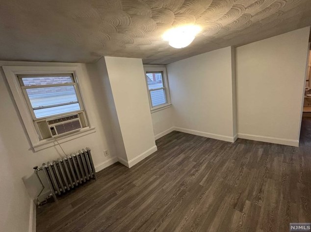 86 Steuben St #3, East Orange, NJ 07018