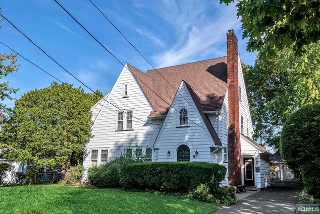 615 Shelton Rd, Ridgewood, NJ 07450