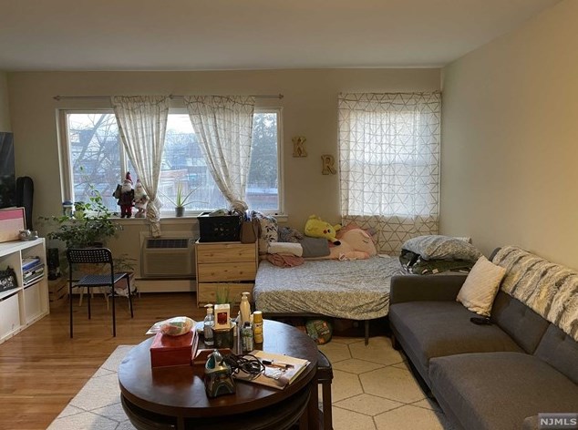 61 E Main St #8, Bogota, NJ 07603