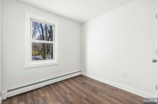 494 Burnside St, Orange NJ 07050-4203 exterior