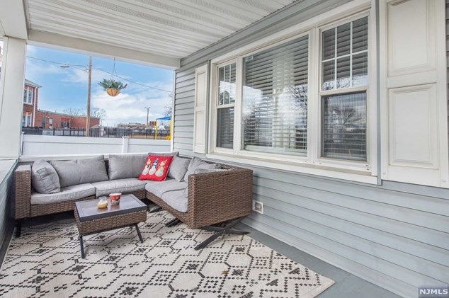 151 Franklin Ave, Saddle Brook NJ  07663-4700 exterior