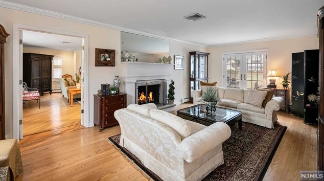 100 Youngs Rd, Mahwah, NJ 07430