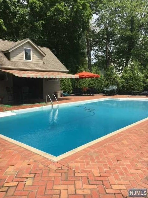 15 Elliott Rd, Harrington Park, NJ 07640