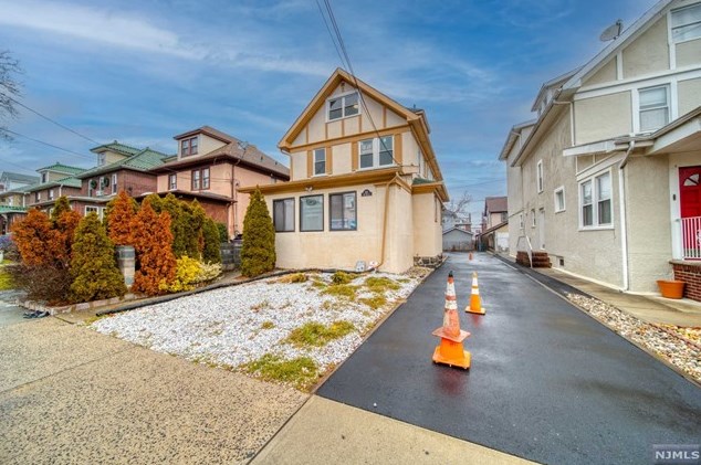 518 79th St #2, North Bergen, NJ 07047