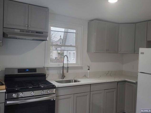 35 Harrison St #2, Morristown, NJ 07960