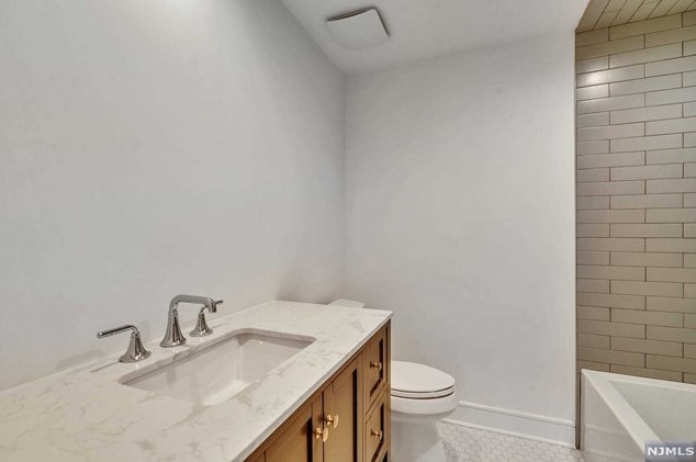 739 Pine Lake Dr, Township Of Washington NJ  07676-4821 exterior
