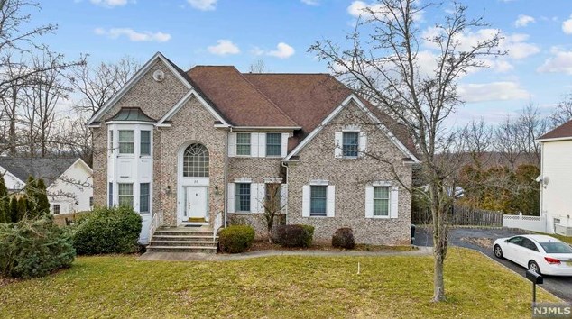 88 Patrick Ave, Emerson, NJ 07630-1460
