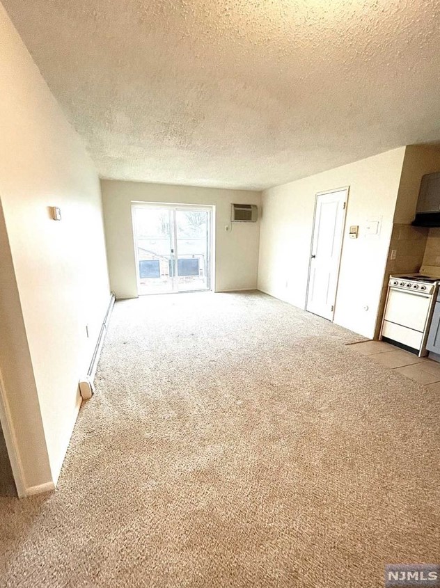 316 Park St #4c, Hackensack, NJ 07601