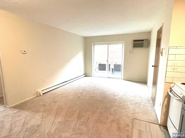 316 Park St #4a, Hackensack, NJ 07601