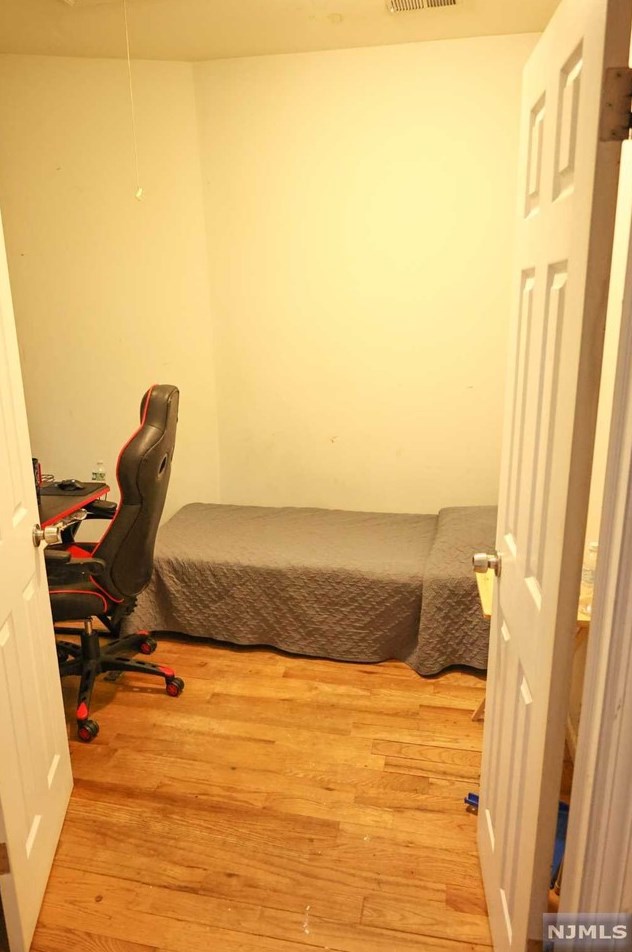 342 Sandford Ave, Newark NJ  07106 exterior