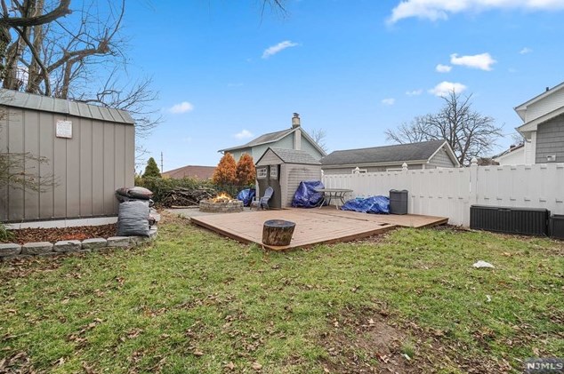 153 Eastern Way, Rutherford NJ  07070-2501 exterior