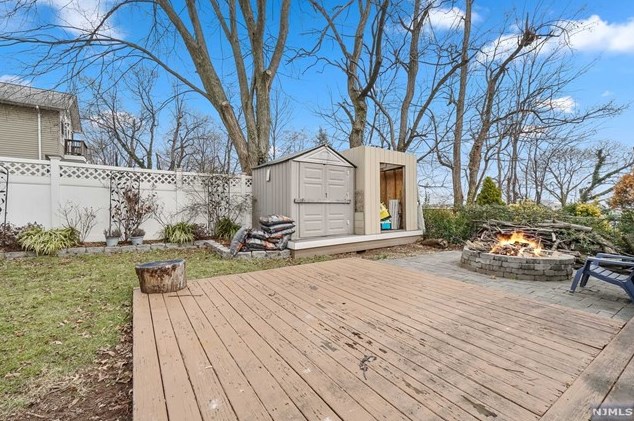 153 Eastern Way, Rutherford NJ  07070-2501 exterior