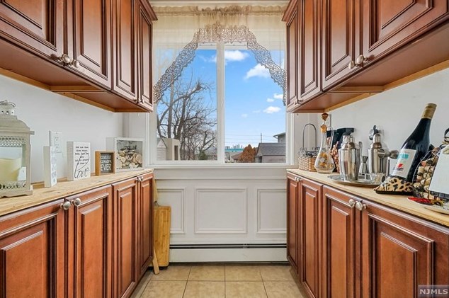 153 Eastern Way, Rutherford NJ  07070-2501 exterior