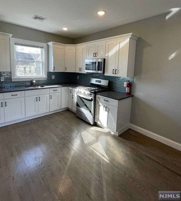 588-590 Market St, Paterson, NJ 07513